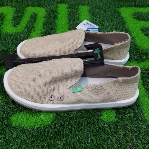sanuk barefoot shoes